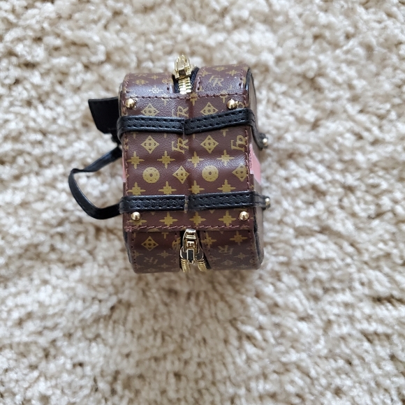 Integrity Toys Fashion Royalty Doll Luggage - Picture 7 of 8